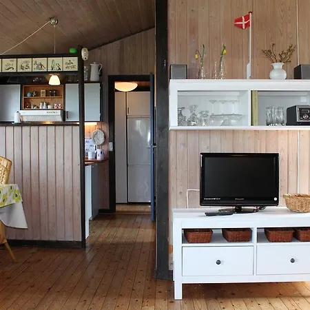 Two-bedroom Holiday Hedevej 03 *